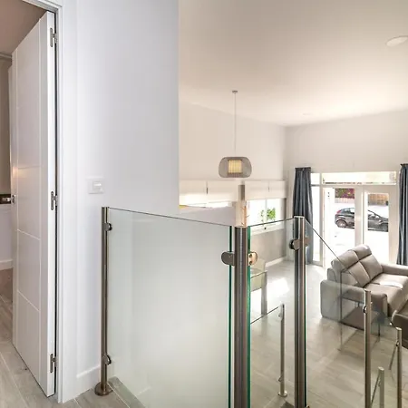 Luxury Apartment *