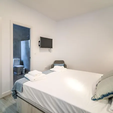 Luxury Apartment *